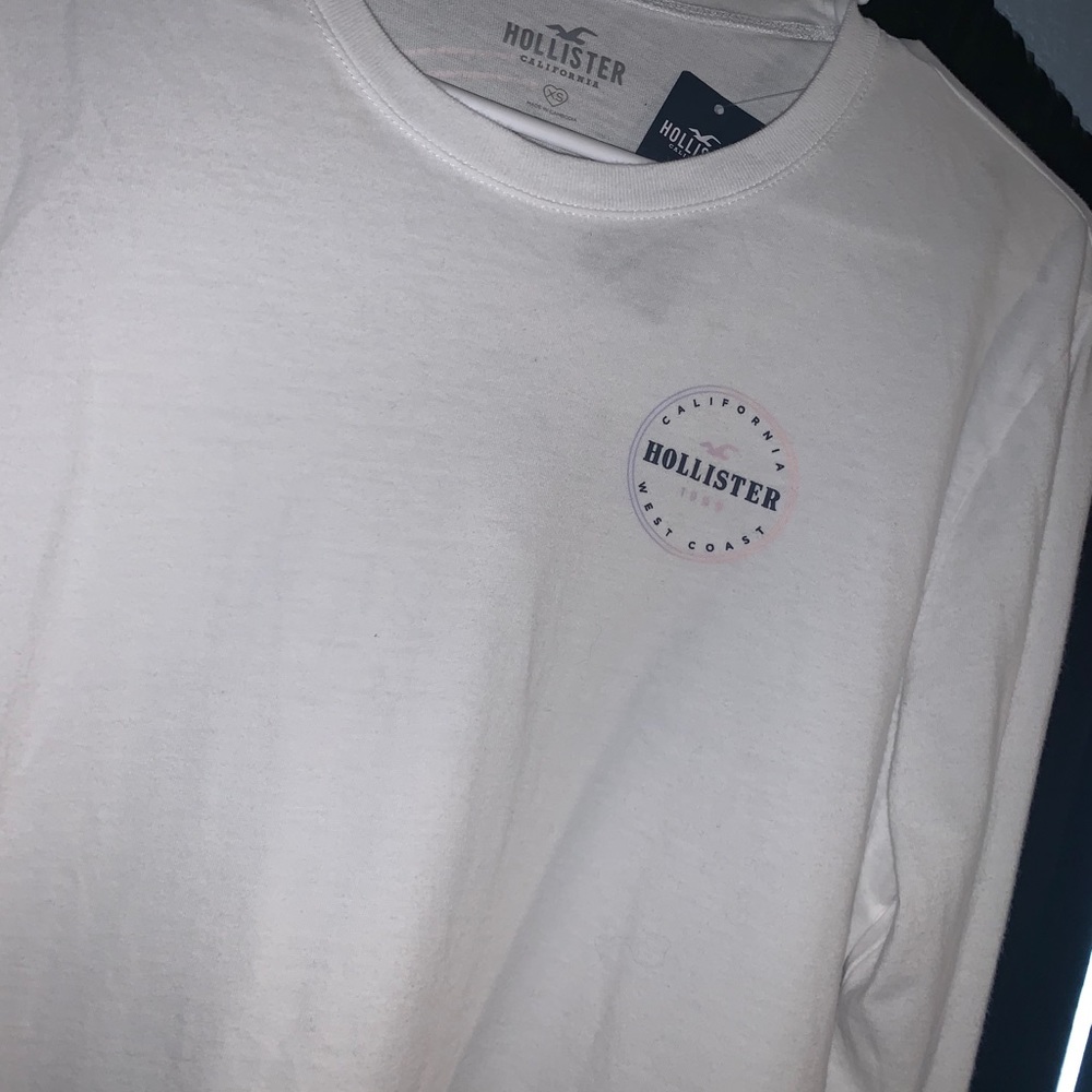 Hollister Tee NWT